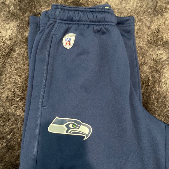 Nike sweats - Picture 2 of 4